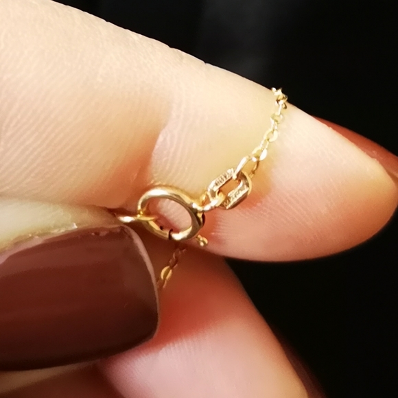 Vertical "love" Necklace - Picture 7 of 7